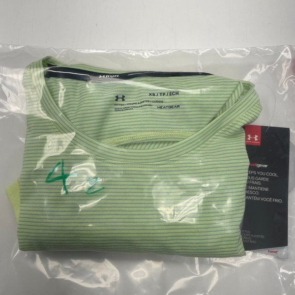 New Ladies Under Armour UA T Shirt Tee Top Heat gear size XS - Picture 9 of 9